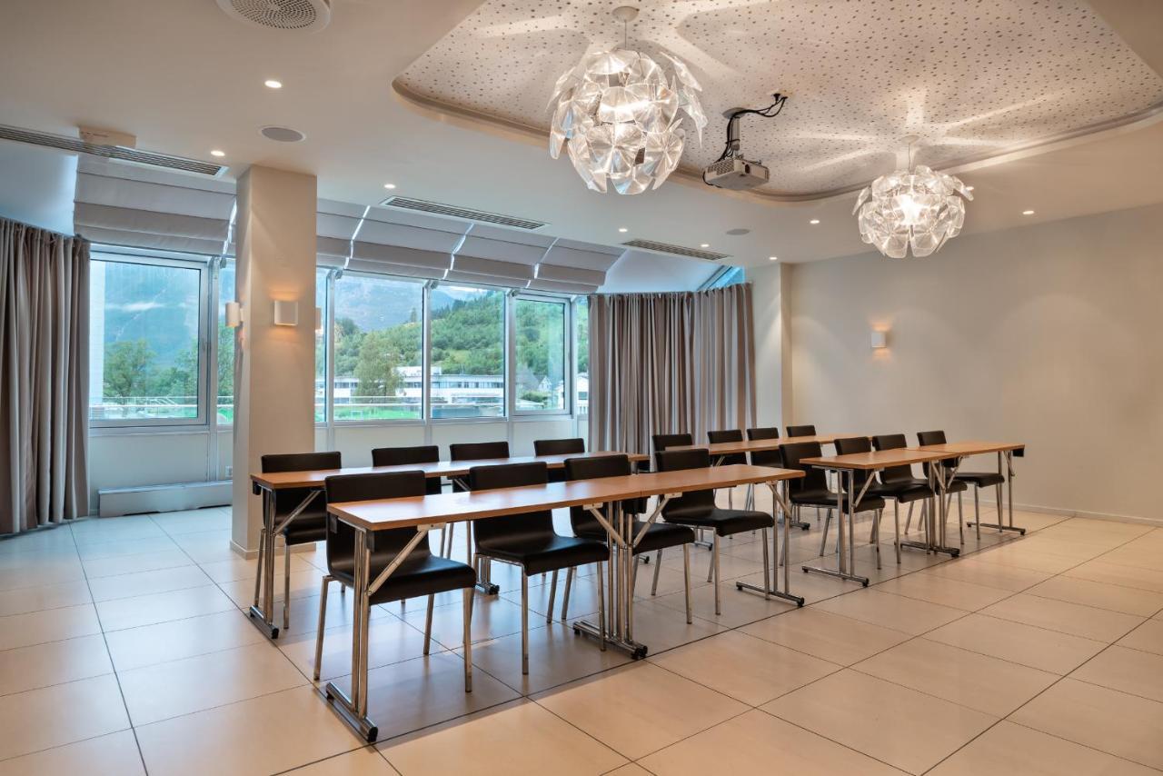 Quality Hotel Сондал Екстериор снимка